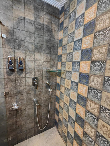 Bathroom 3, Nido GK2, Delhi