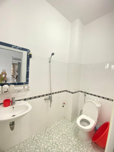 Bathroom, O Vung's Homestay, Vũng Tàu