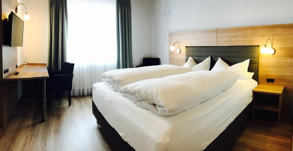 Bedroom 4, Gasthof zum See, Göppingen