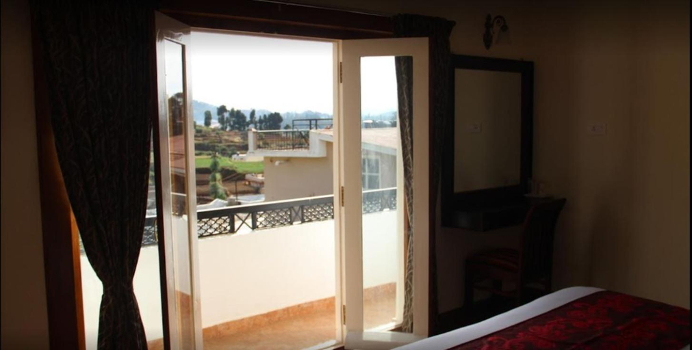 Others 3, Golden springs, The Nilgiris