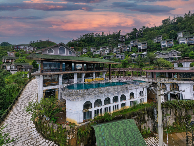 Sapa Cat Cat Hills Resort & Spa - Tap to explore photos