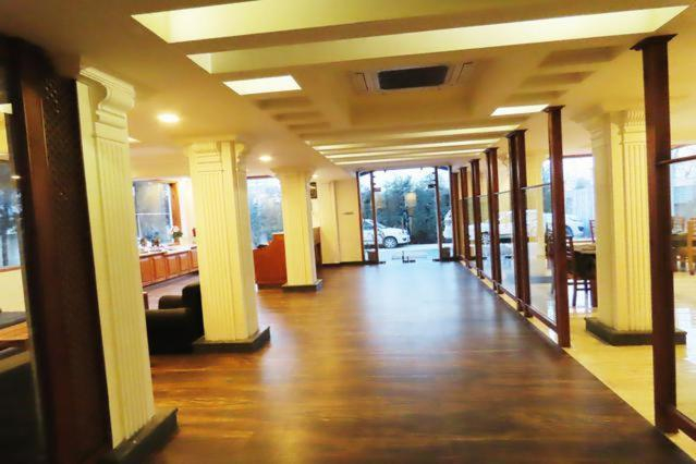 Others 3, Hotel rizk inn, Srinagar