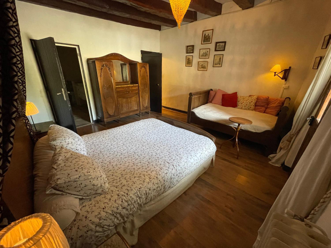Bedroom 2, Chateau Rosans, Hautes-Alpes