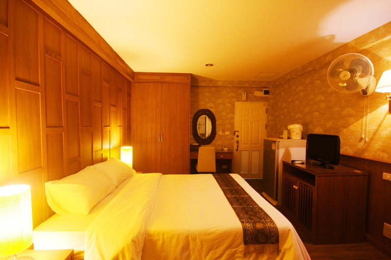 Bedroom 6