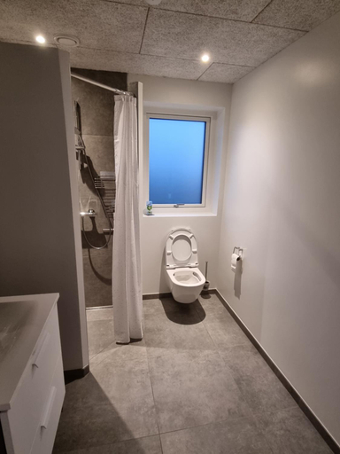 Bathroom 3, Bonico, Hedensted