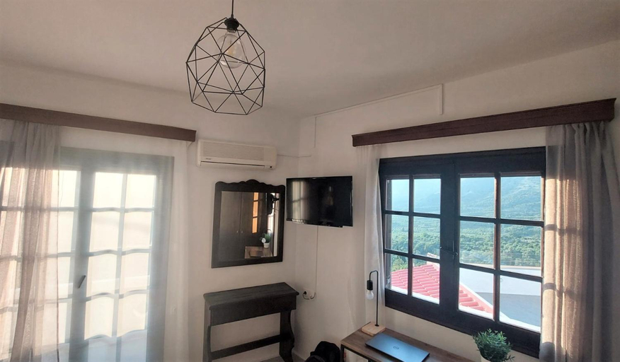 Others 2, Lale's House, Crete