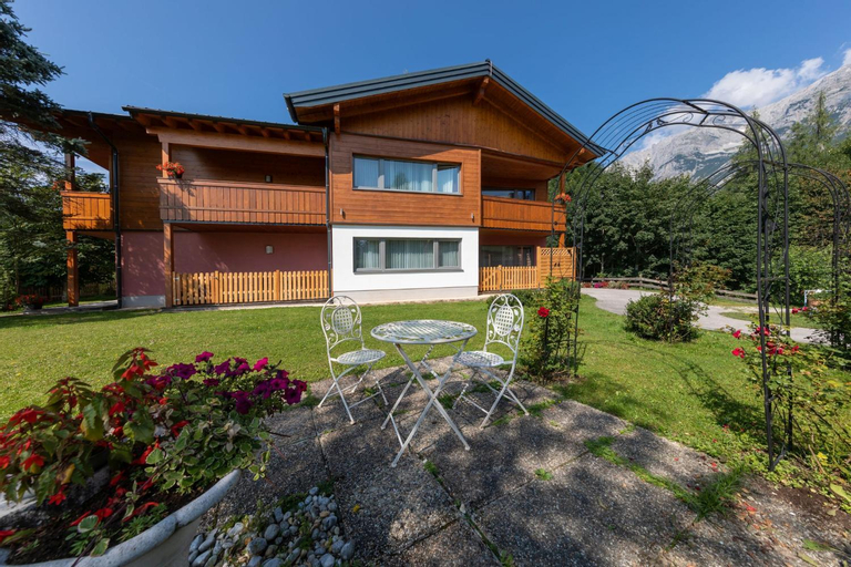 Almfrieden Hotel & Romantikchalet, Liezen