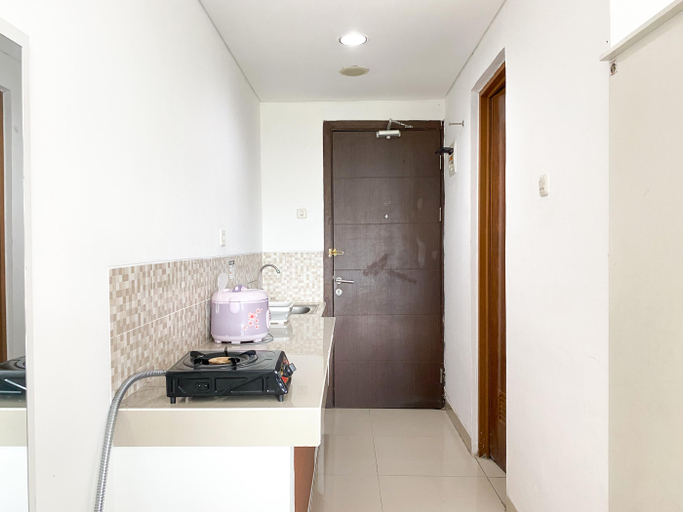 Others 2, Minimalist Studio at Enviro Apartment By Travelio, Cikarang