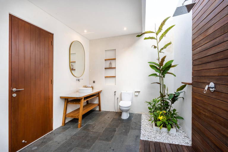 Bathroom 27