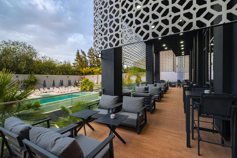 Food & Drinks 5, AD HOTEL HYDRA, El Achour