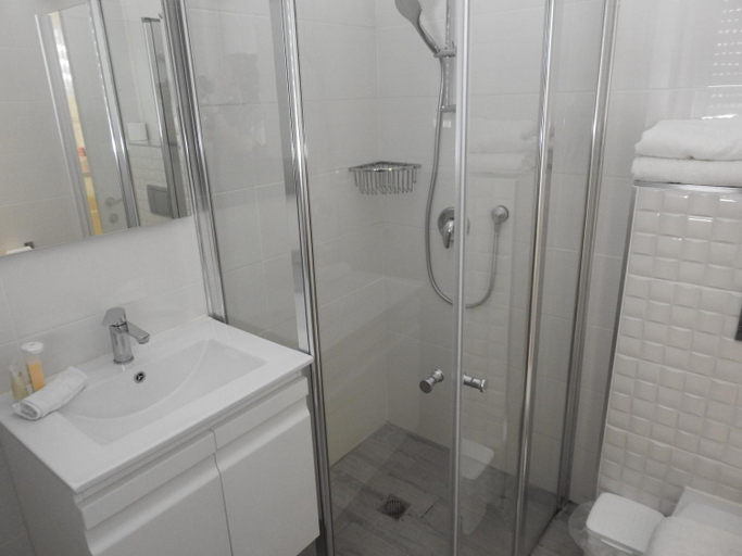Bathroom, פנינה בגליל 1929