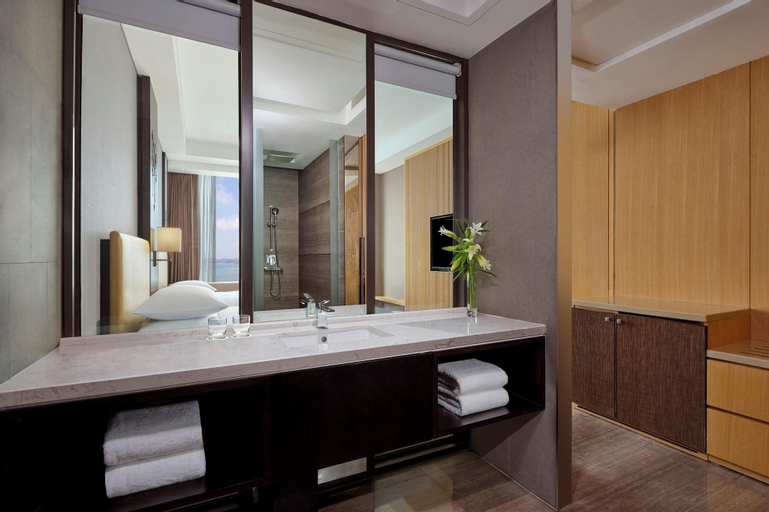 Bathroom 9