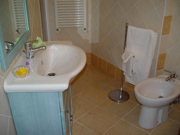 Bathroom 5, B&B Dell'Artista, Roma