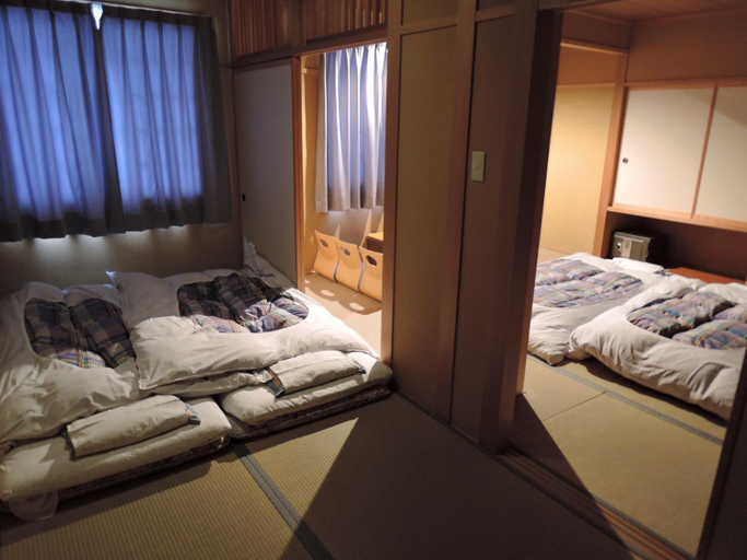 Bedroom 4, Maruni Ryokan, Hakuba