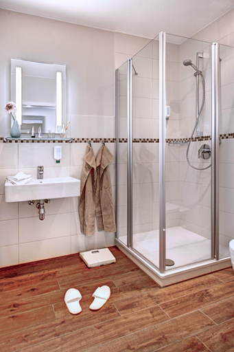 Bathroom 3, Hotel Muschelgrund, Cuxhaven