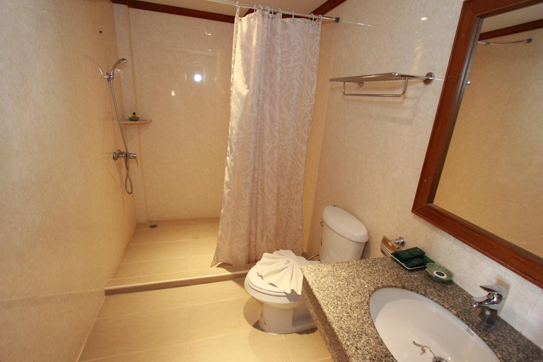 Bathroom 5, Hua Hin Golf Villa, Hua Hin