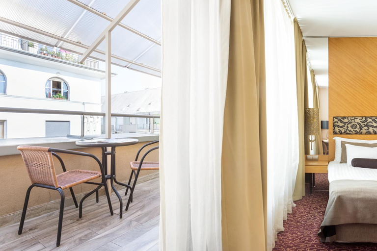 Bedroom 2, Marmara Hotel, Budapesti