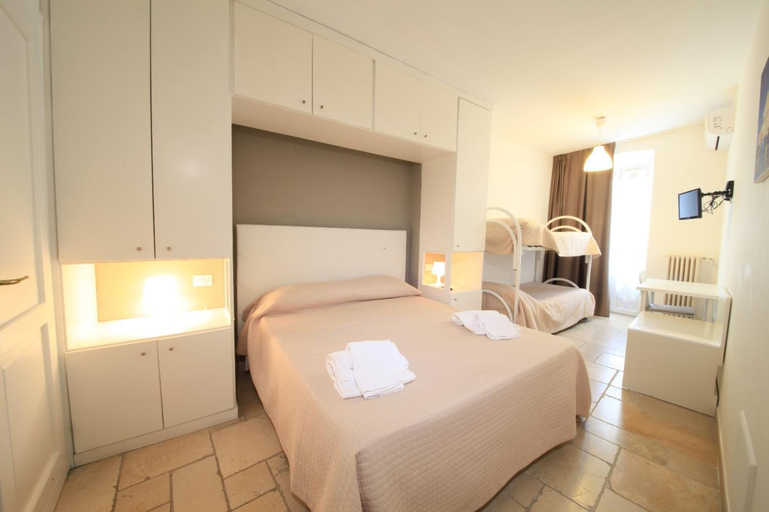 5, DIMORA AMALFITANA, Bari