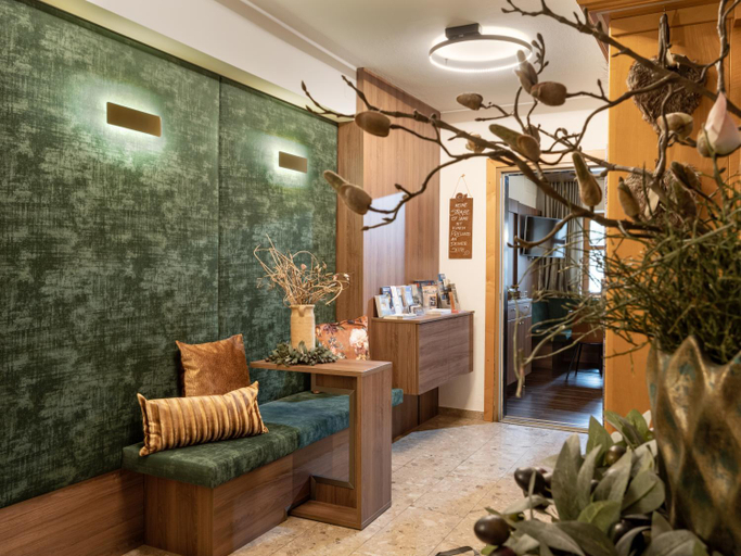 Public Area, Das kleine Hotel, Schwaz