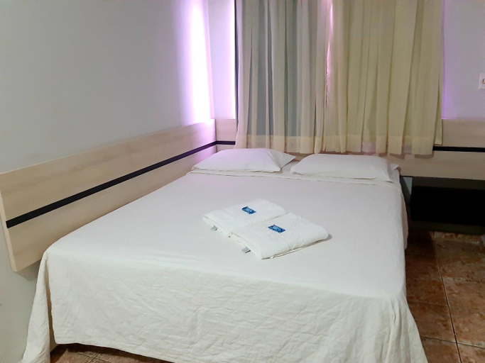 Bedroom 2, Carvalho's Hotel, Palmas