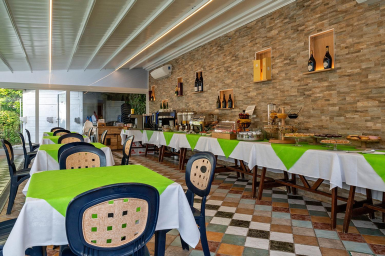 Restaurant 2