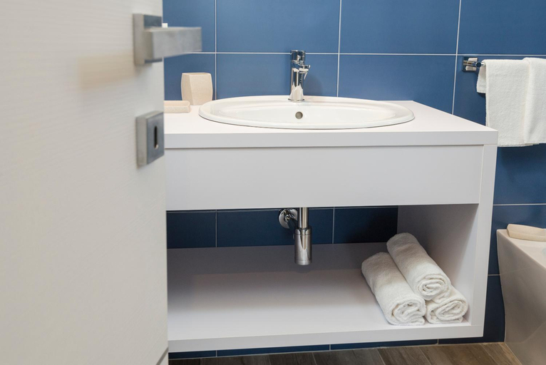 Bathroom 3, OasiMaremma Village, Grosseto