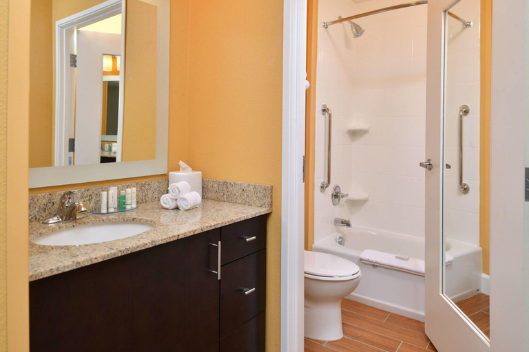 Bathroom 11