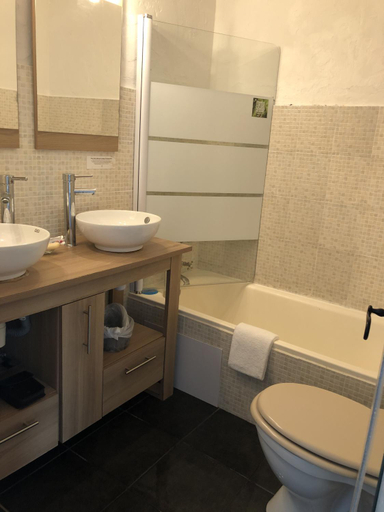 Bathroom 3, Logis Hotels La Bastide des Golfs, Alpes-Maritimes