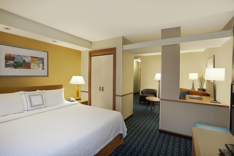 Bedroom 3, Fairfield Inn & Suites By Marriott Romulus, Wayne