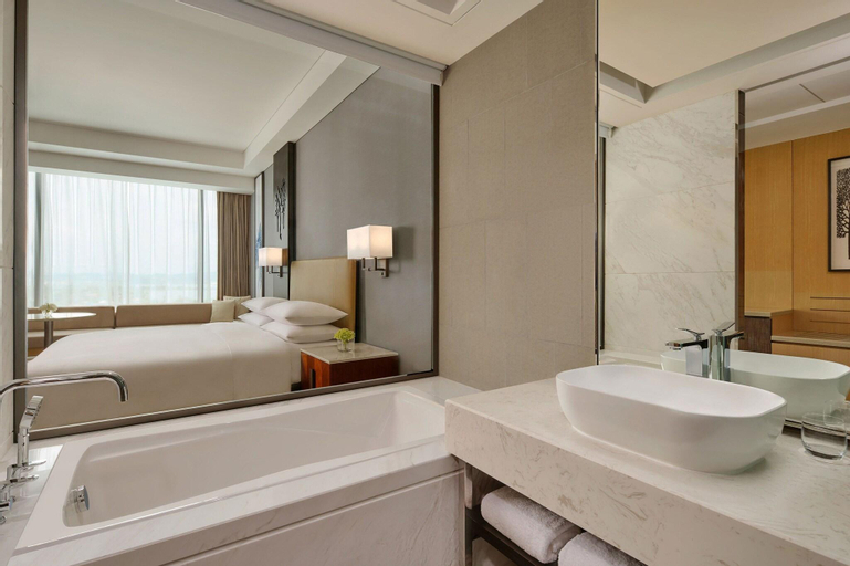 Bathroom 11