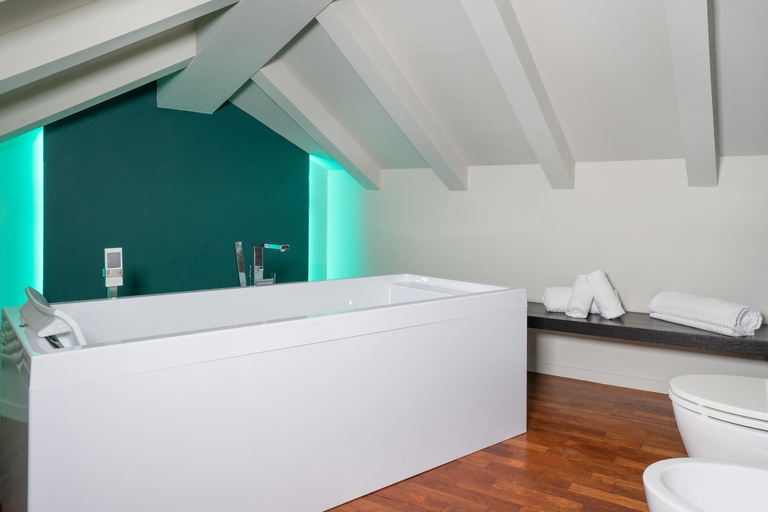 Bathroom 3, SIRIOHotel, Novara