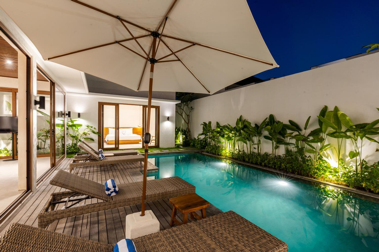 Swimming Pool 8