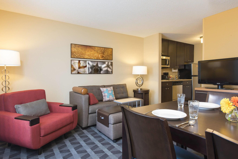 Exterior & Views 2, TownePlace Suites by Marriott Kalamazoo, Kalamazoo