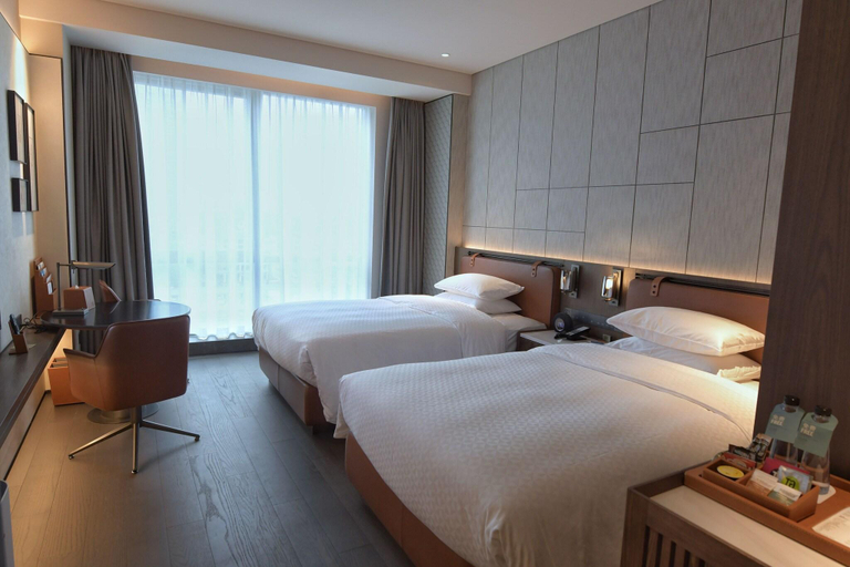 Bedroom 2, Four Points By Sheraton Chengdu Tianfu New Area, Chengdu