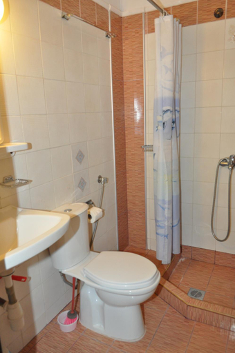 Bathroom 2, Giannis Maria Apartments, Central Macedonia