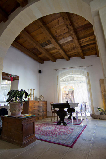 Public Area, La Via della Giudecca, Syracuse