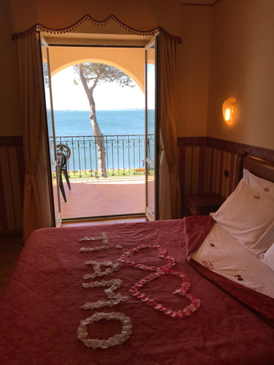 Bedroom 4, Hotel Holiday, Viterbo