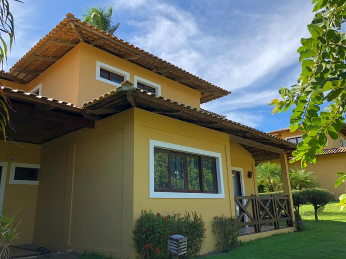 Exterior 1