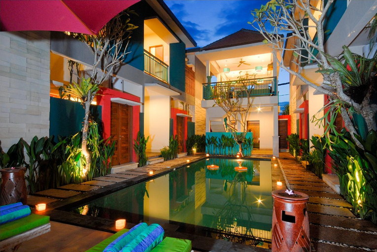 The Green Zhurga Suites, Badung