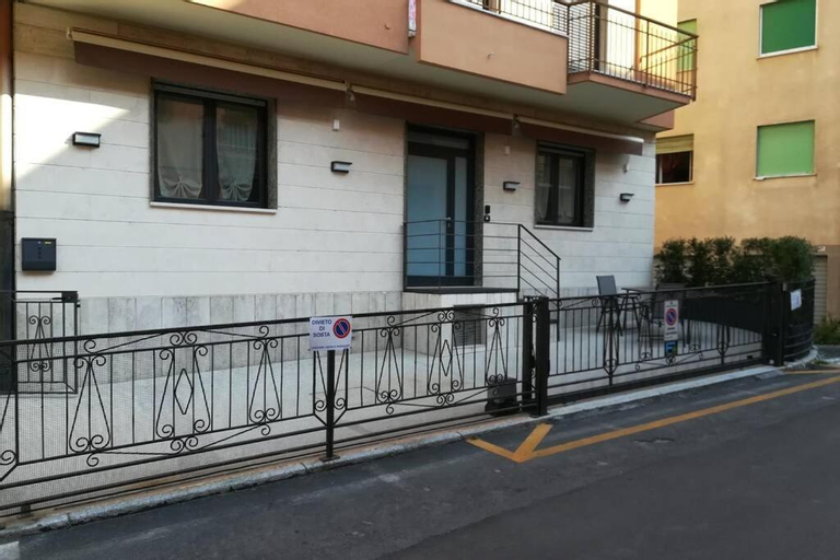 Exterior & Views 1, 6 stelle e relax...nientaltro, Savona