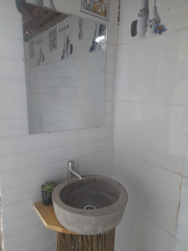 Shower 3, Homestay niem t'ri Mang Pen, Kon Plông