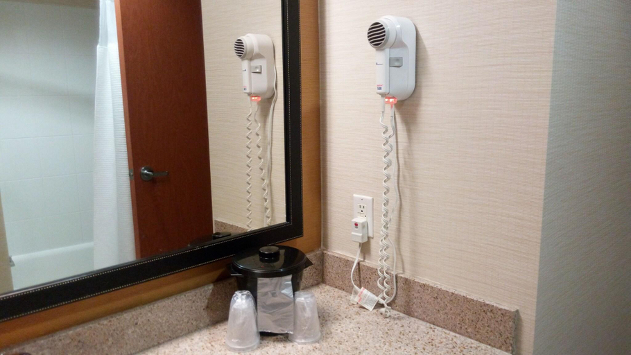 Bathroom 15
