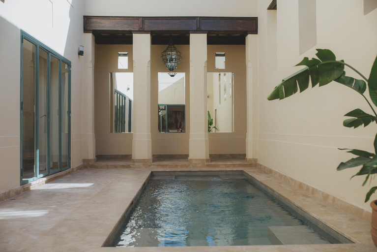 Swimming Pool 16
