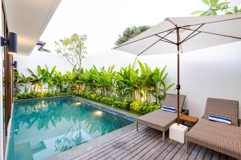 Swimming Pool 24