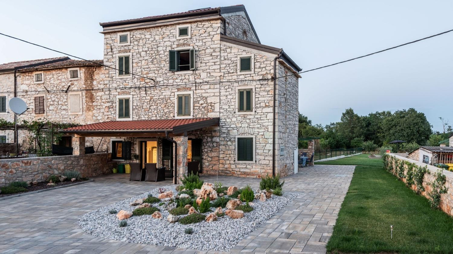 Others 3, Villa Francesca, Umag