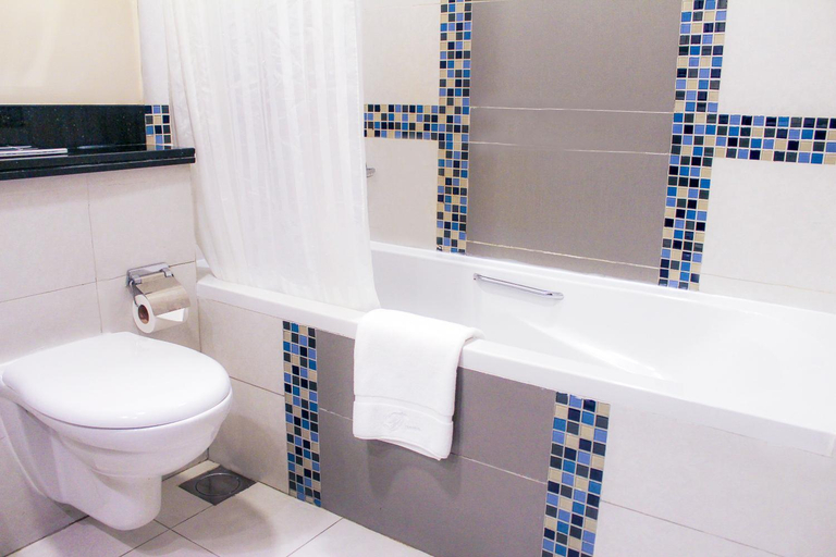 Bathroom 5, Dunes Hotel Apartments Oud Metha, Dubai