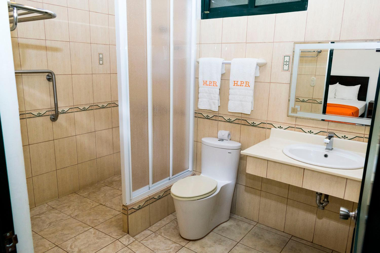 Bathroom 4, Puntarenas Beach, Puntarenas