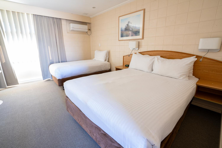 Bedroom 3, Hospitality Geraldton, SureStay by Best Western, Geraldton