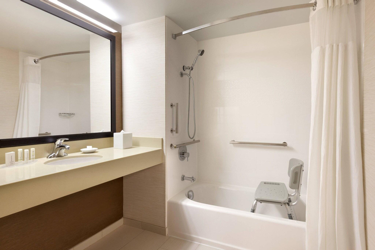 Bathroom 8