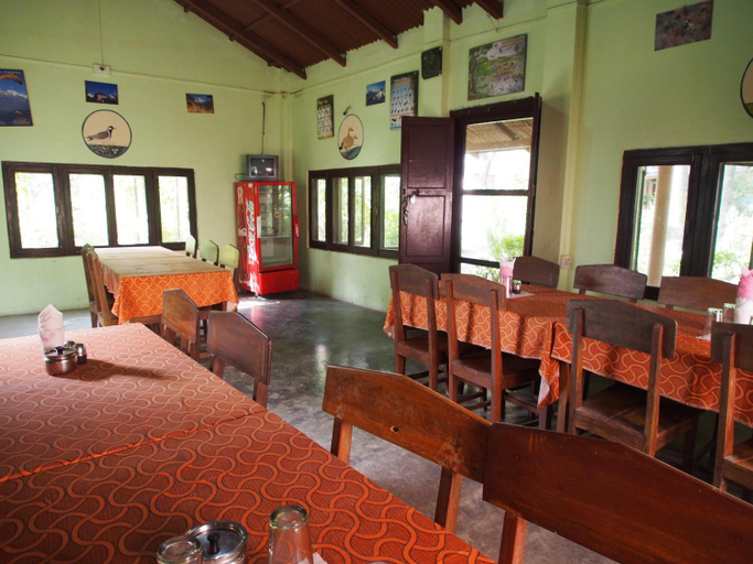 Food & Drinks 4, Sauraha Resort, Narayani